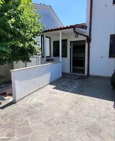 Moni Apartman *