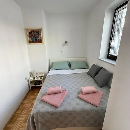 Apartman Moni *