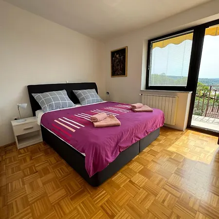 Moni Apartman *